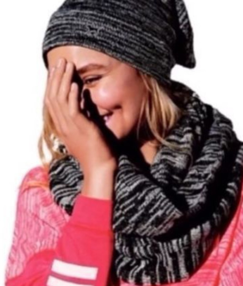 V.s. pink Hat & infinity scarf combo